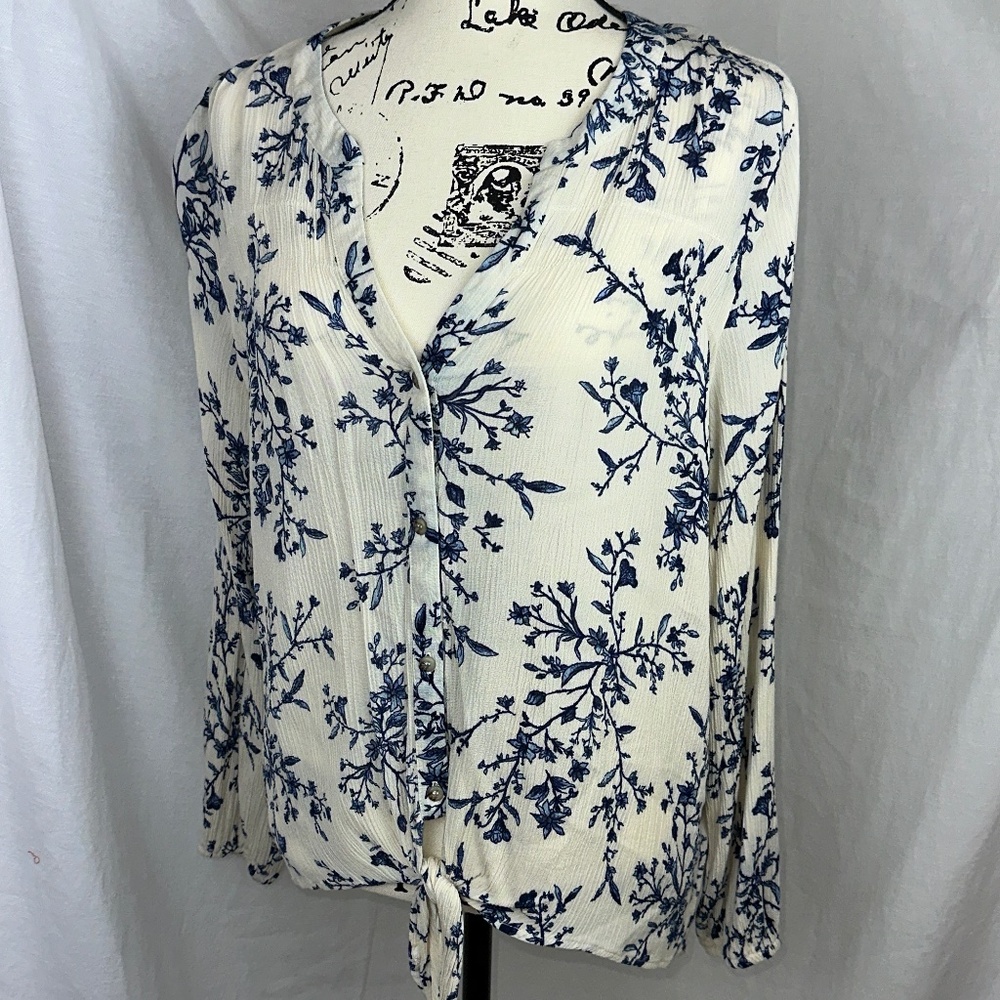 Women's Blouse Size Large